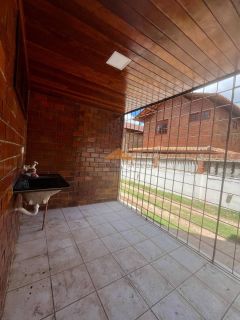 Casa em Gravatá com 3quartos,2 suítes, 2 banheiros sociais, varanda superior e cozinha gourmet.