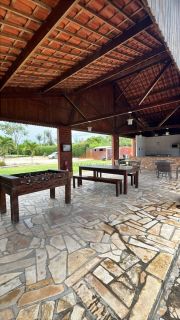 Casa em Gravatá com 3quartos,2 suítes, 2 banheiros sociais, varanda superior e cozinha gourmet.