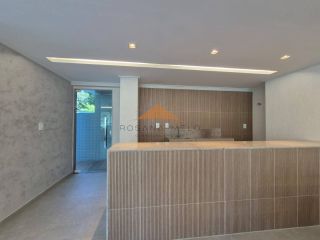 Edf. Domus Augusto Lins e Silva, 29m², piso em porcelanato, lazer completo e a 5 minutos a pé da praia