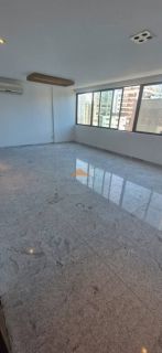 Oportunidade imperdível na avenida Boa Viagem,134m,4 quartos,2 vagas, padrão Moura Dubeux.