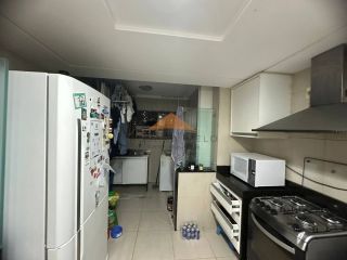 Apartamento com 4 quartos, 181m², sala ampla, lavabo, área de serviço, dependência completa e 2 vagas de garagem em Boa Viagem