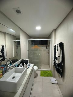 Apartamento com 4 quartos, 181m², sala ampla, lavabo, área de serviço, dependência completa e 2 vagas de garagem em Boa Viagem