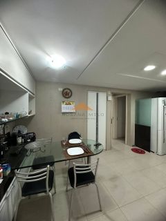 Apartamento com 4 quartos, 181m², sala ampla, lavabo, área de serviço, dependência completa e 2 vagas de garagem em Boa Viagem