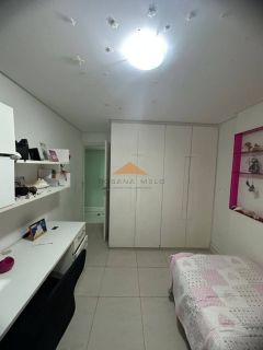 Apartamento com 4 quartos, 181m², sala ampla, lavabo, área de serviço, dependência completa e 2 vagas de garagem em Boa Viagem