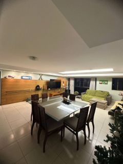 Apartamento com 4 quartos, 181m², sala ampla, lavabo, área de serviço, dependência completa e 2 vagas de garagem em Boa Viagem