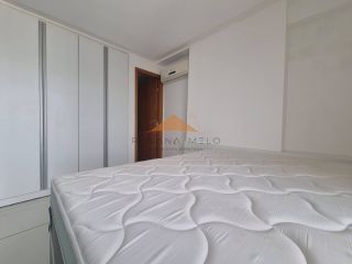 Flat Mobiliado com 28m² no Edf. Porto Mar Home Club, excelente localização.