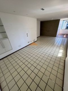 Apartamento com 3 quartos, 1 suíte, vista mar e 2 vagas de garagem em Boa Viagem