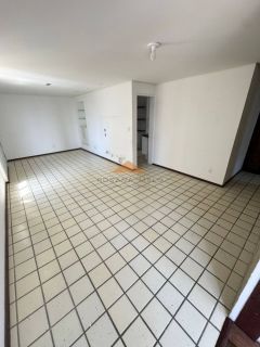 Apartamento com 3 quartos, 1 suíte, vista mar e 2 vagas de garagem em Boa Viagem