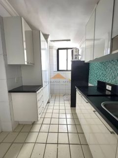 Apartamento com 3 quartos, 1 suíte, vista mar e 2 vagas de garagem em Boa Viagem