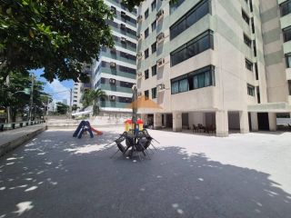 Edf.Iuca: Apartamento com 3 Quartos, sendo 1 Suíte na rua Setúbal com linda vista mar!