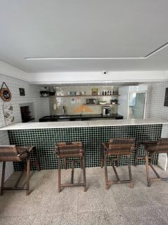 Edf. Desembargador Manoel Tavares, Boa Viagem,130m,nascente,4 quartos,2 suítes, andar alto, vista mar, reformado, lazer.