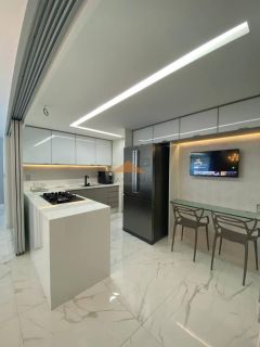 Edf. Desembargador Manoel Tavares, Boa Viagem,130m,nascente,4 quartos,2 suítes, andar alto, vista mar, reformado, lazer.