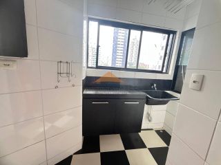 Edf. Castelo de avignon Boa Viagem,96m,3 quartos, ventilado, a 200m da praia.