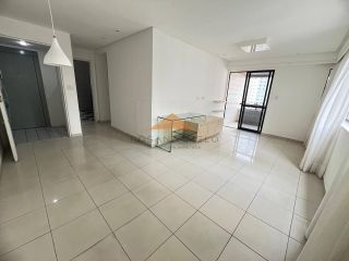 Edf. Castelo de avignon Boa Viagem,96m,3 quartos, ventilado, a 200m da praia.