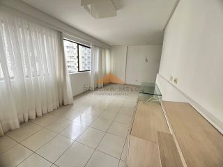 Edf. Castelo de avignon Boa Viagem,96m,3 quartos, ventilado, a 200m da praia.