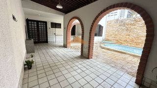 CASA AMPLA EM BOA VIAGEM COM PISCINA PARA RESIDÊNCIA OU COMÉRCIO
