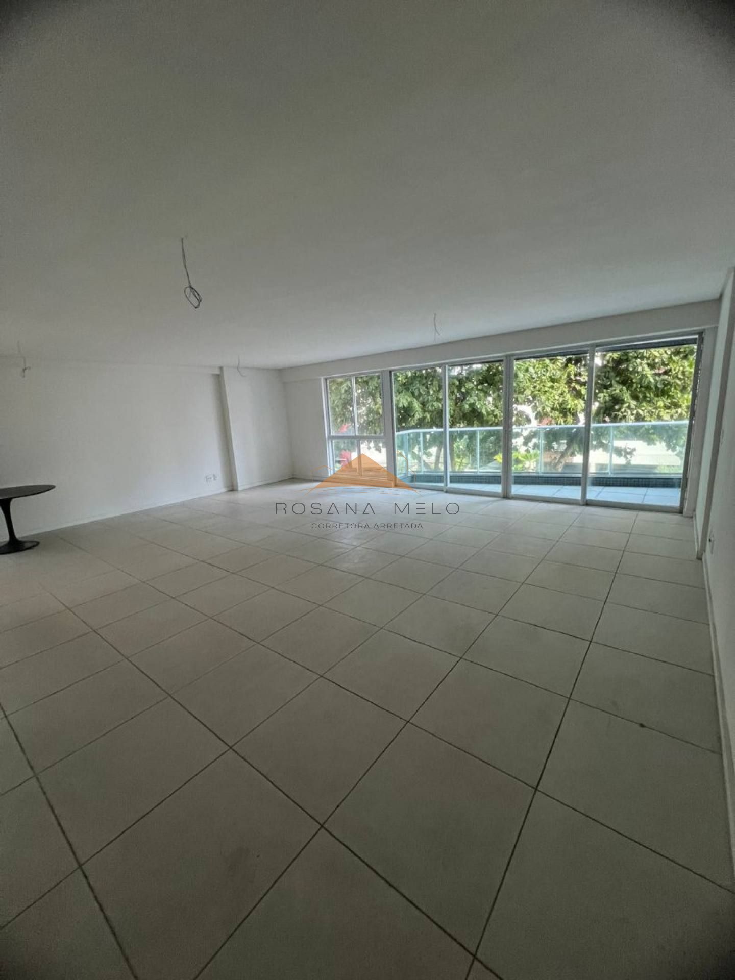 EDIFICIO CAMILO CASTELO BRANCO 4 QUARTOS 3 SUITES 3VAGAS BOA VIAGEM PINA LAZER