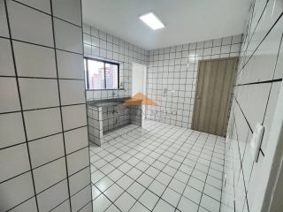 Edf Praia de Guaiuba,Boa Viagem,115m,3 quartos,andar alto,lazer.