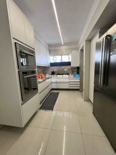 EDF. PAPILLON, COBERTURA DUPLEX COM PISCINA, 4 QUARTOS (3 SUITES), PORTEIRA FECHADA.