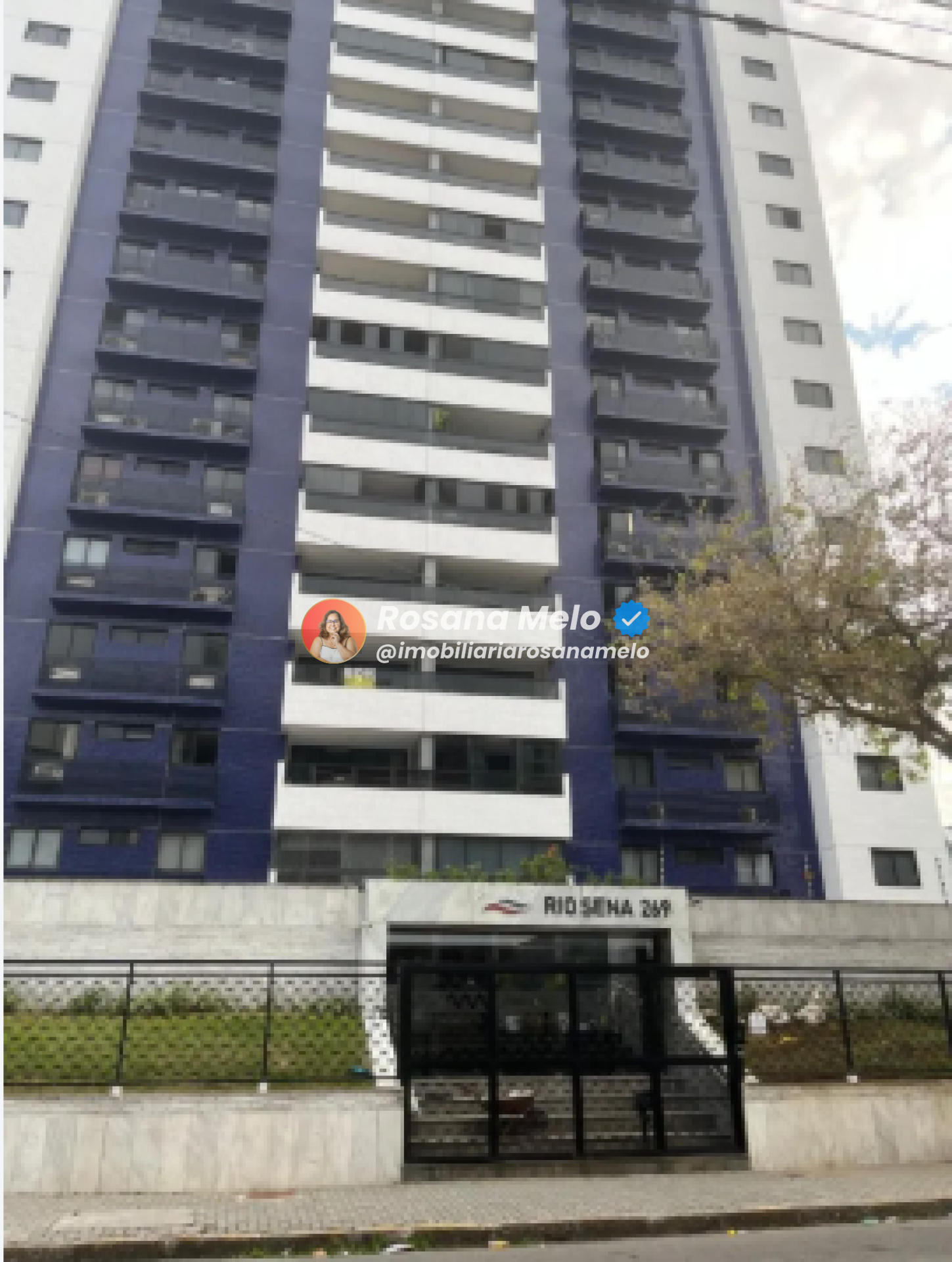 Edf. Rio Sena, andar alto, duas quadras da praia, 158m², varanda, 4 quartos (3 suítes), 3 vagas, lazer completo, Boa Viagem
