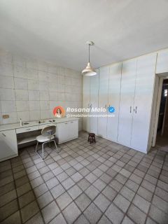 Casa térrea, 272m² sala ampla, 4 quartos (1 suíte), piscina e churrasqueira, Piedade