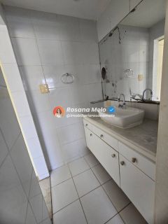 Casa térrea, 272m² sala ampla, 4 quartos (1 suíte), piscina e churrasqueira, Piedade