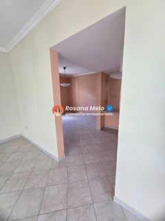 Casa térrea, 272m² sala ampla, 4 quartos (1 suíte), piscina e churrasqueira, Piedade
