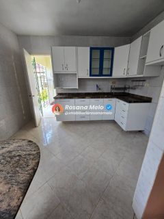 Casa térrea, 272m² sala ampla, 4 quartos (1 suíte), piscina e churrasqueira, Piedade