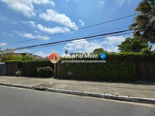 Casa térrea, 272m² sala ampla, 4 quartos (1 suíte), piscina e churrasqueira, Piedade