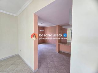 Casa térrea, 272m² sala ampla, 4 quartos (1 suíte), piscina e churrasqueira, Piedade