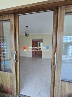 Casa térrea, 272m² sala ampla, 4 quartos (1 suíte), piscina e churrasqueira, Piedade