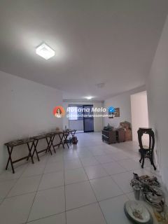 Edf. Castellamare, 100m², varanda, 3 quartos (1 suíte), lazer em Boa Viagem