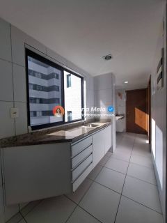 Edf. Castellamare, 100m², varanda, 3 quartos (1 suíte), lazer em Boa Viagem