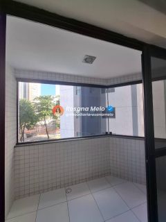 Edf. Castellamare, 100m², varanda, 3 quartos (1 suíte), lazer em Boa Viagem