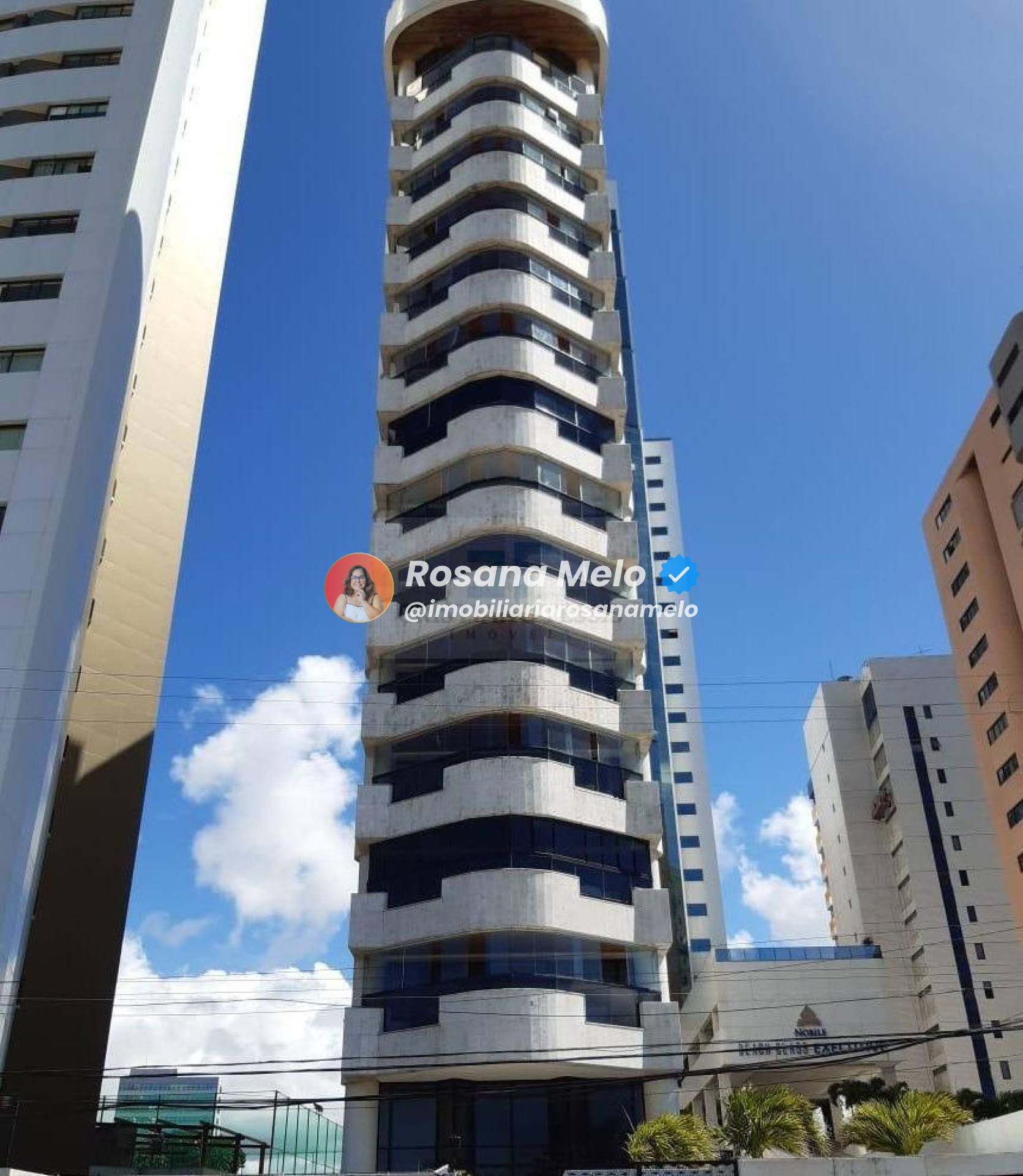 Edf. Mar do Porto, vista mar, andar alto, 220m², varanda, 4 suítes, 3 vagas, Boa Viagem.