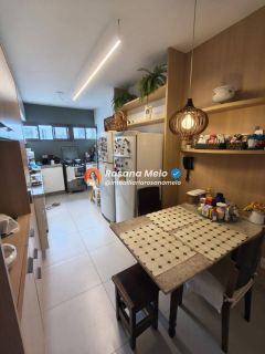 Edf. Gege Bandeira com 219m², 1 por andar, 4 quartos sendo 2 suítes, 2 vagas, Graças