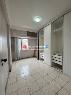Edf. Manoel Carvalho, apartamento andar alto, nascente, 125m², varanda, 3 quartos (1 suíte master com banheira), 2 vagas cobertas, Boa Viagem