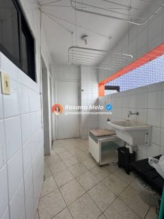 Edf. Manoel Carvalho, apartamento andar alto, nascente, 125m², varanda, 3 quartos (1 suíte master com banheira), 2 vagas cobertas, Boa Viagem