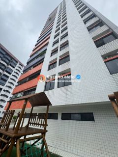 Edf. Manoel Carvalho, apartamento andar alto, nascente, 125m², varanda, 3 quartos (1 suíte master com banheira), 2 vagas cobertas, Boa Viagem