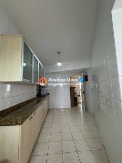 Edf. Manoel Carvalho, apartamento andar alto, nascente, 125m², varanda, 3 quartos (1 suíte master com banheira), 2 vagas cobertas, Boa Viagem