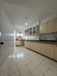 Edf. Manoel Carvalho, apartamento andar alto, nascente, 125m², varanda, 3 quartos (1 suíte master com banheira), 2 vagas cobertas, Boa Viagem