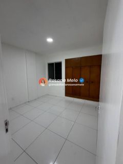 Edf Renato Medeiros Boa Viagem,84m,2 quartos,espaçoso e iluminado, oportunidade.