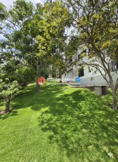 Cond. Gravatá Country, casa reformada, 385m², varanda panorâmica, 5 suítes (2 suítes master), 6 vagas, lazer completo, Gravatá.