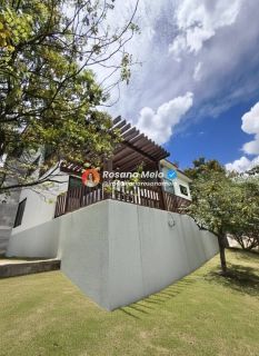 Cond. Gravatá Country, casa reformada, 385m², varanda panorâmica, 5 suítes (2 suítes master), 6 vagas, lazer completo, Gravatá.