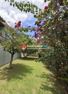 Cond. Gravatá Country, casa reformada, 385m², varanda panorâmica, 5 suítes (2 suítes master), 6 vagas, lazer completo, Gravatá.