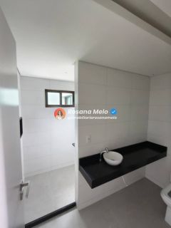 Cond. Gravatá Country, casa reformada, 385m², varanda panorâmica, 5 suítes (2 suítes master), 6 vagas, lazer completo, Gravatá.