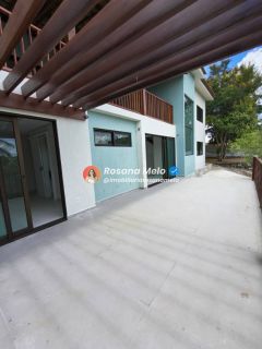 Cond. Gravatá Country, casa reformada, 385m², varanda panorâmica, 5 suítes (2 suítes master), 6 vagas, lazer completo, Gravatá.