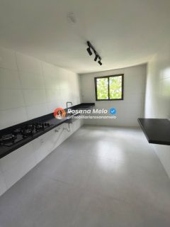 Cond. Gravatá Country, casa reformada, 385m², varanda panorâmica, 5 suítes (2 suítes master), 6 vagas, lazer completo, Gravatá.