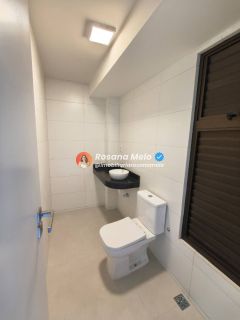 Cond. Gravatá Country, casa reformada, 385m², varanda panorâmica, 5 suítes (2 suítes master), 6 vagas, lazer completo, Gravatá.
