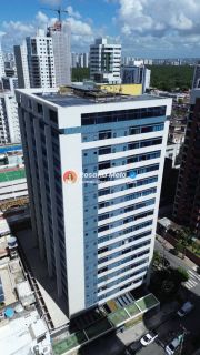 Flat no Studio Everest com 29m² na praia do Pina a 30 metros da mar |  Porteira Fechada